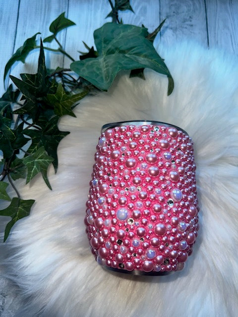 Wine tumbler with pearls
